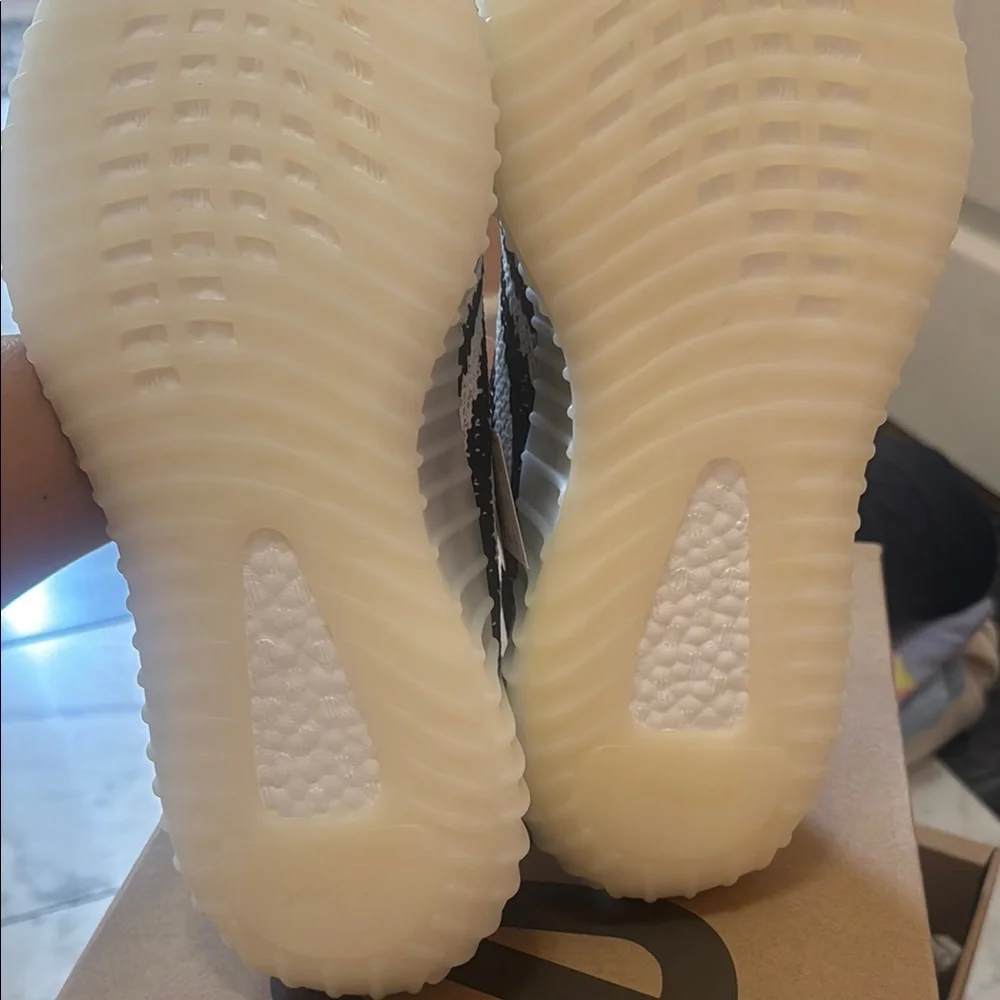 Yeezy authentic boost